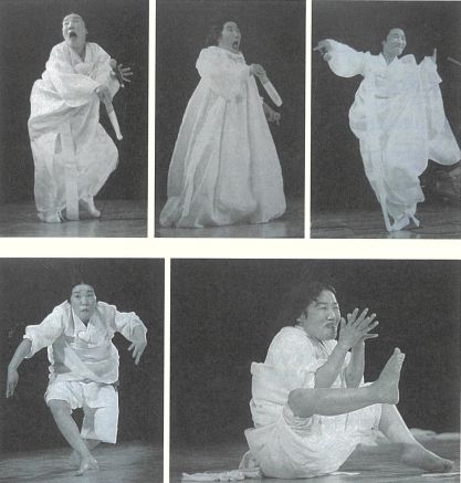 삶이 곧 춤이었던 공옥진 할머니, 고통스러운 삶이 몸짓이 춤이 되어 보는 시람을 웃게도,울레도 하였다.