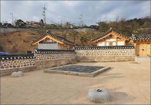 동측에서 본 전경 (찬만대와 전사청, 수복방)