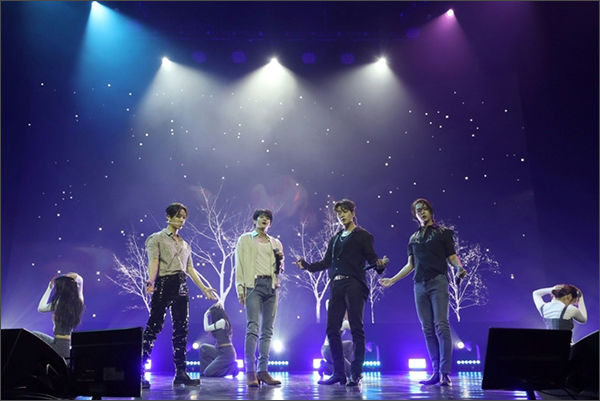 하이라이트 무대