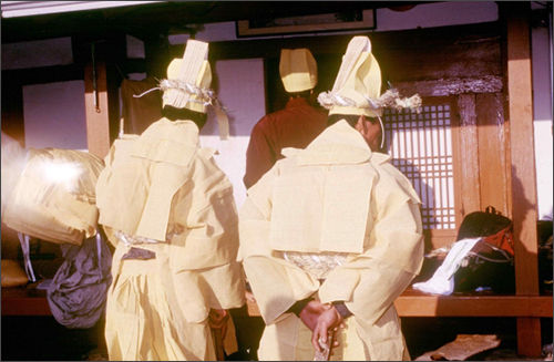 <전남 청산도의 상복(1995년), 국립민속박물관 제공
