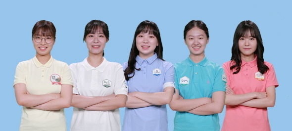 한국여자바둑 순위 1~5위 (왼쪽부터) 최정, 오유진, 김채영, 김은지, 조승아 선수가 오청원배 2연패 도전에 나선다.
