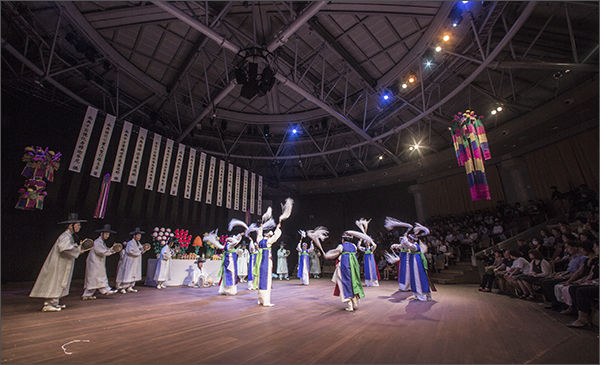 ‘젊은 무속연희패 사니’의 <축원과 풍어>