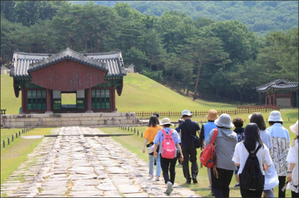 1차 왕릉천( )행 운영사진