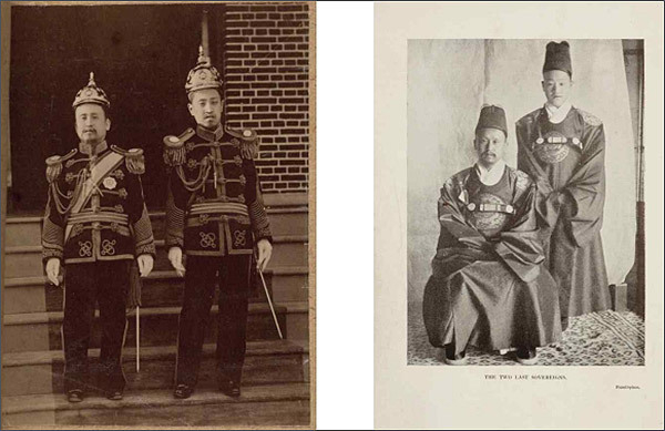 대원수예복을 입은 대원수 황제(고종)와 원수 황태자(순종) - 왼쪽, 1880년대 후반 고종과 순종의 사진