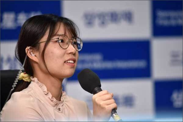 입단 후 첫 삼성화재배 결승에 오른 최정 9단 대담 모습