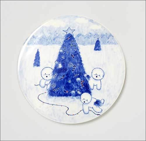 오수진, ‘Buon Natale 2022 Ⅱ’, 백자, 청화, 투명유, ∅30cm, 2022.
