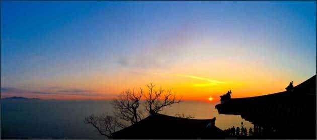 「여수 금오산 향일암 일원」해돋이 전경