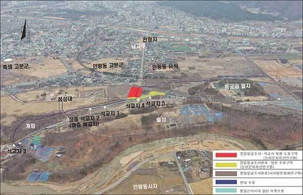 발굴조사구역 원경과 주변 유적지