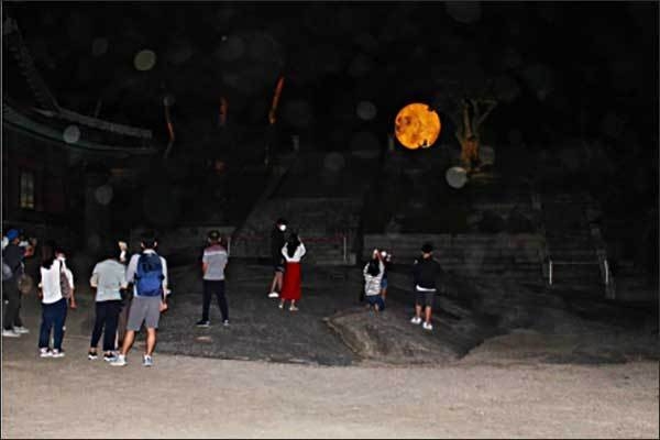 2021년 ‘궁궐에 내려온 보름달’ 현장 사진