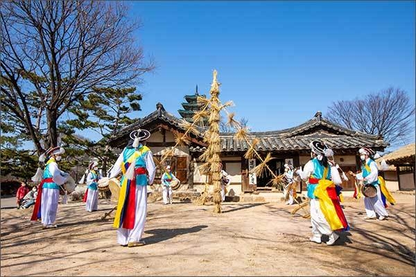 볏가릿대 세우기, 지신밟기
