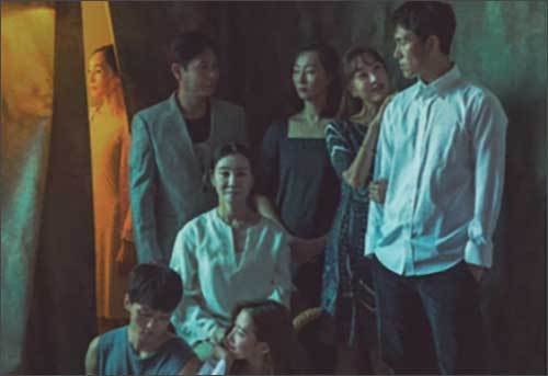 <더 룸> 출연, 창작자들 (왼쪽부터) 김미애 윤성철 김현숙 김은영 문지애 황용천 (아래) 최호종 박소영
