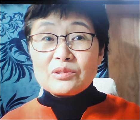 화상회의 강연을 한 도다 이쿠코 작가