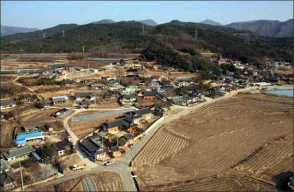 마을 전경(서→동)