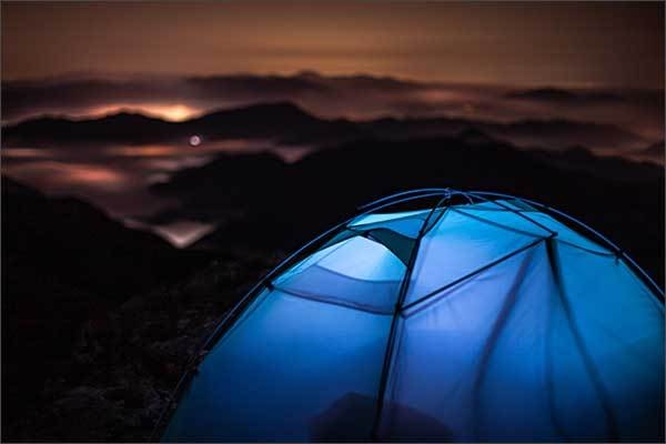새벽은 밝음을 품고 있다(출처 크라우드픽)