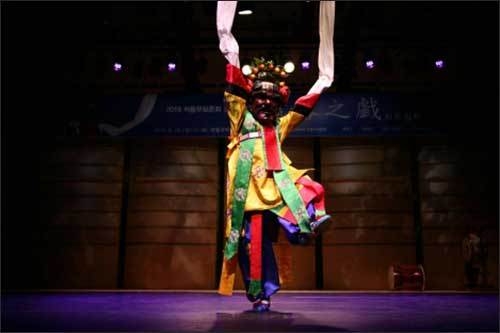‘보이는 숨소리 : 남인의 명무名舞’(6.9.~10.) 공연자 이진호