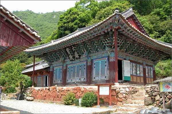 강진 백련사 대웅보전 전경사진