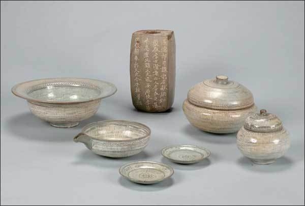 <분청사기 ‘정통 십삼년’명 묘지일괄>, 조선 1448년(세종 30), 묘지 높이 22.6㎝, 보물, 국립중앙박물관