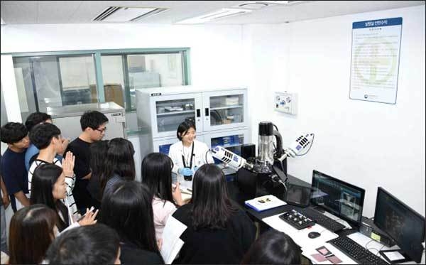 현장 견학 - 전자현미경 분석실 소개
