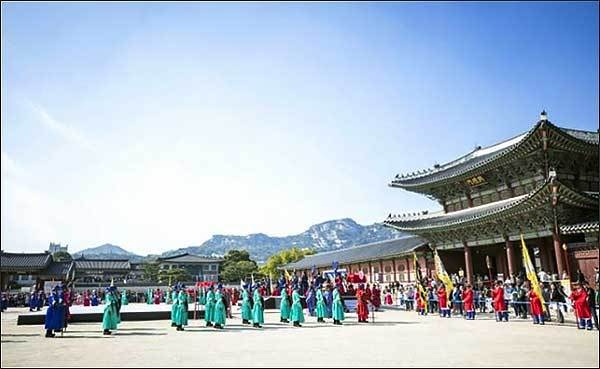사열을 위한 호위군 배치