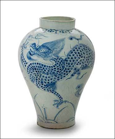 백자청화운룡무늬항아리(白磁靑華雲龍文大壺), 18세기
