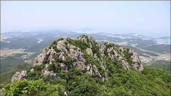 고흥 팔영산에서 바라본 다도해 풍경