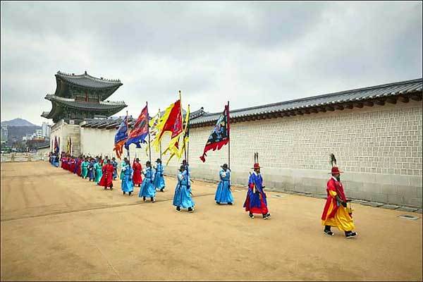 경복궁 수문장과 순라군의 순라의식 행렬