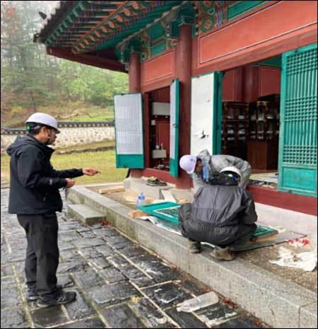 목조유산 경미수리(창호도배) 점검