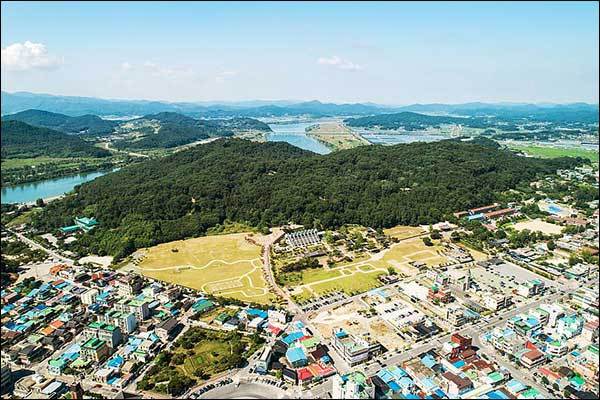<백제역사유적지구 사진전> 부여 관북리유적과 부소산성