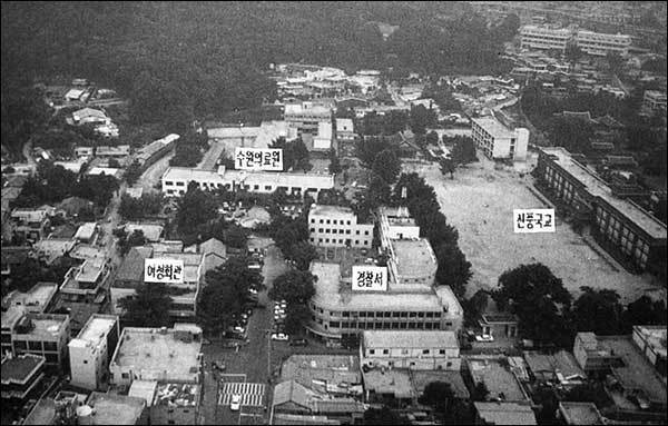 1989년까지 경기도립병원, 신풍초등학교 등으로 사용돼 파괴되었던 화성행궁