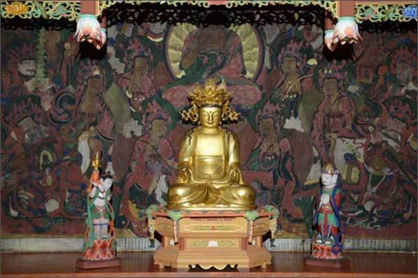 서울 흥천사 목조관음보살삼존상