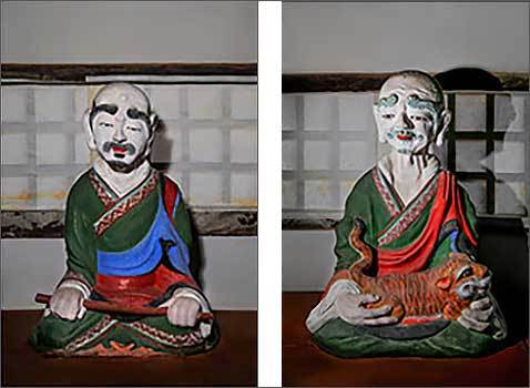 우실 <봉화 청량사 아라한> 명상에 든 할아버지모습, 호랑이를 강아지처럼