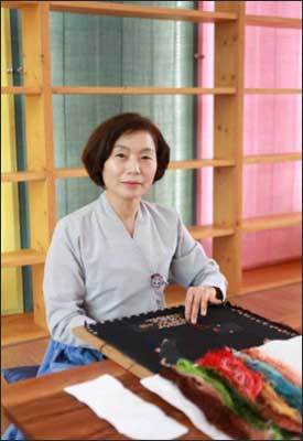 윤정숙 국가무형유산 자수장 이수자