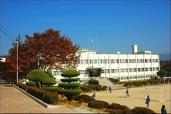 기독교 대안학교인 거창고등학교 전경