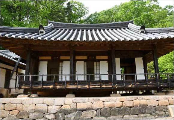 사랑채 전경