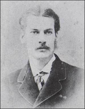 이동인 스님으로부터 동경에서 한글을 배운 영국 외교관 사토우( Sir Ernest Mason Satow, 1843 – 1929). 26살 때의 모습