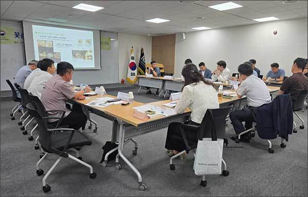 꽃송이버섯 산업 활성화를 위한 토론회 사진