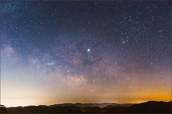 밤하늘의 별, 길을 잃은 사람들에게 희망을 준다.(출처, 크라우드픽)