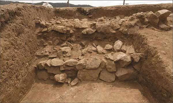 축성신도(築城新圖/1438년 반포)에 따른 계단식 내벽