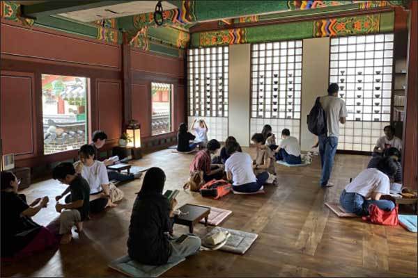 지난해 창덕궁 약방 무료개방 현장