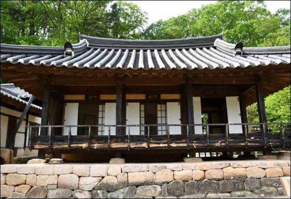 사랑채 전경