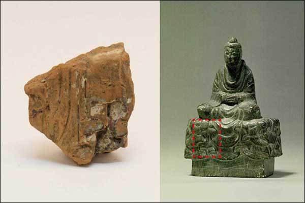 소조상의 옷자락(왼쪽), 부여 군수리 석조여래좌상 참고사진