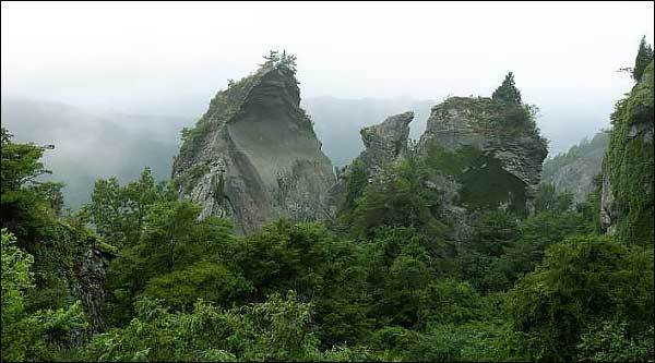오봉산 칼바위 전경