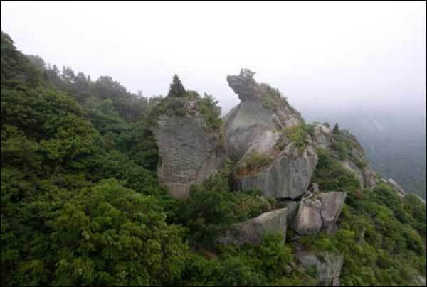 오봉산 칼바위 전경