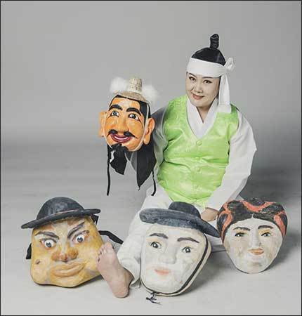 발탈 춘향전 캐랙터 탈 모습