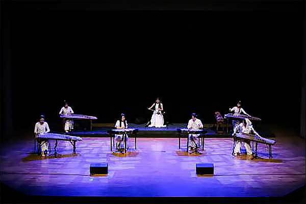 블랙홀II ‘미지의 세계’ (왼쪽부터 정연화, 김나운, 김채운, 류서하, 김수연, 이아현)