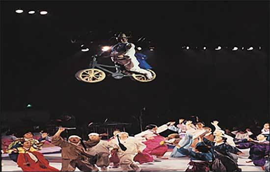 극단 미추 <홍길동전>(2000) 공연 사진