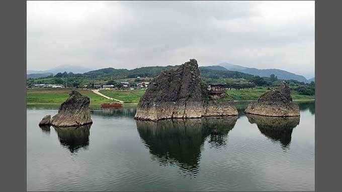겸재 정선도 반한 단양 '도담삼봉'