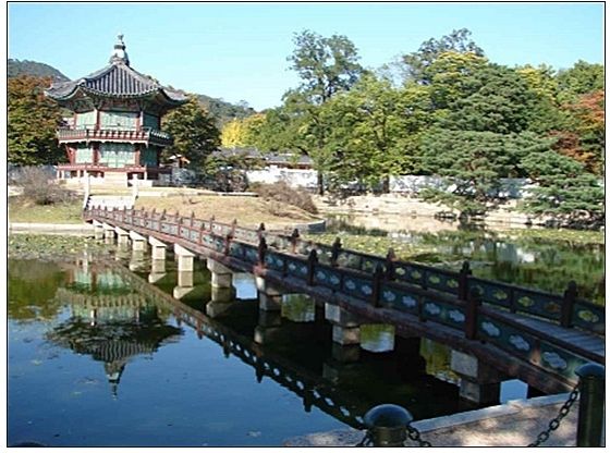 향원정 자료 사진임